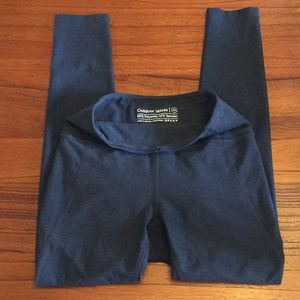 •{Outdoor Voices} 7/8 Charcoal Warmup Leggings•